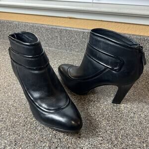 Cole Haan Air Women's 8 B Black Leather Comfort Casual Ankle Heeled Zip Up Boots